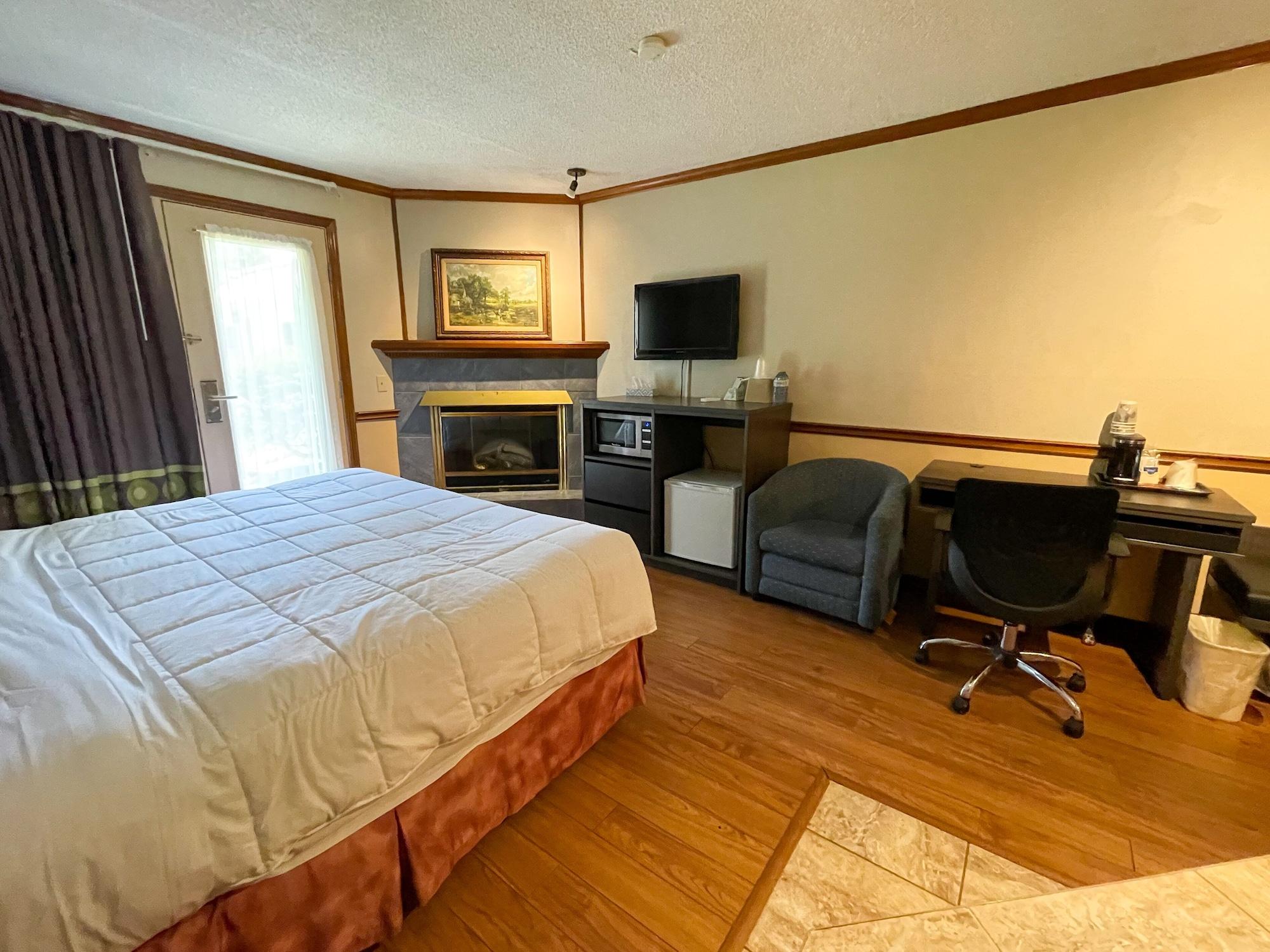 Super 8 By Wyndham Gananoque - Country Squire Resort Exterior foto