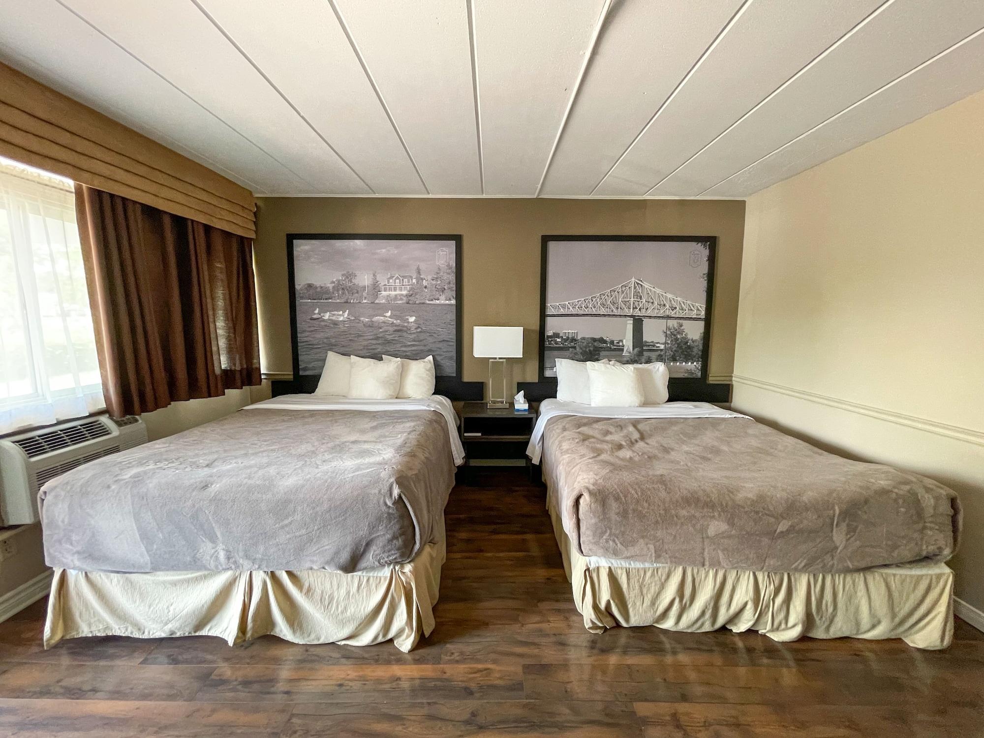 Super 8 By Wyndham Gananoque - Country Squire Resort Exterior foto