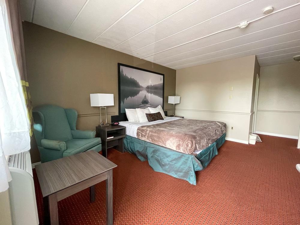 Super 8 By Wyndham Gananoque - Country Squire Resort Exterior foto